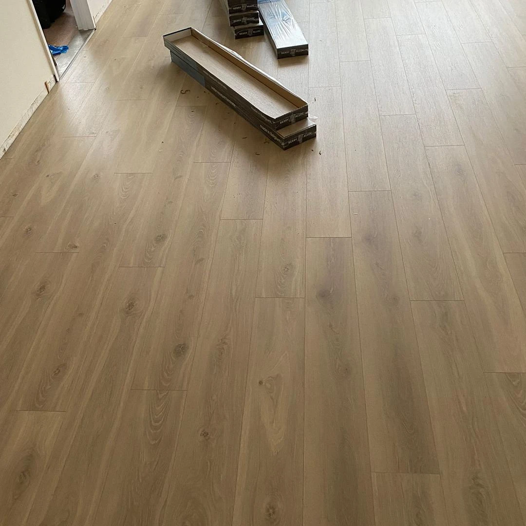 Laminaatvloer Installatie Linkeroever – Dampscherm & Ondervloer